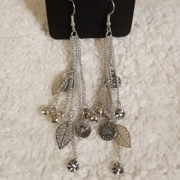 Natrual Charmer Earring.  NWT - Picture 3 of 3